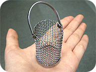 Microminiature column basket